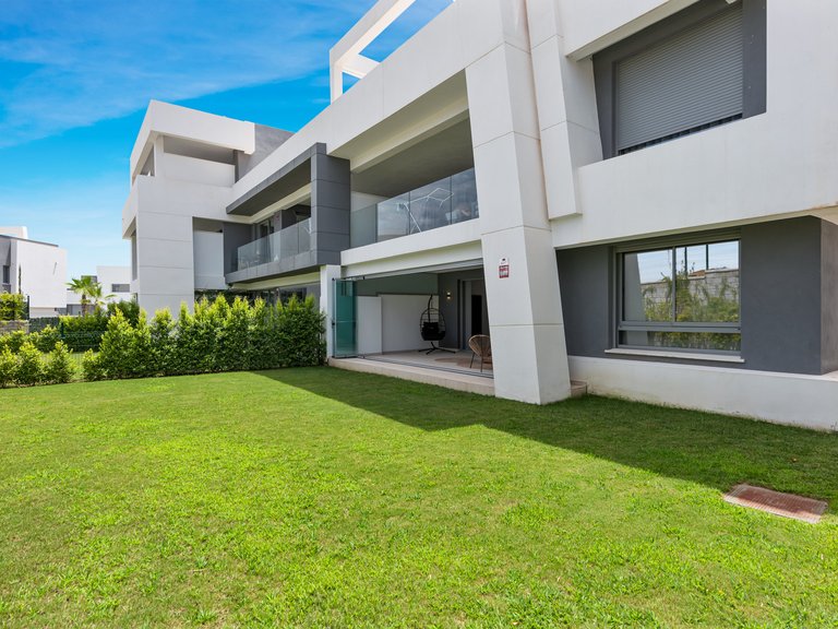 Apartment for Sale in Marbella, Malaga 25