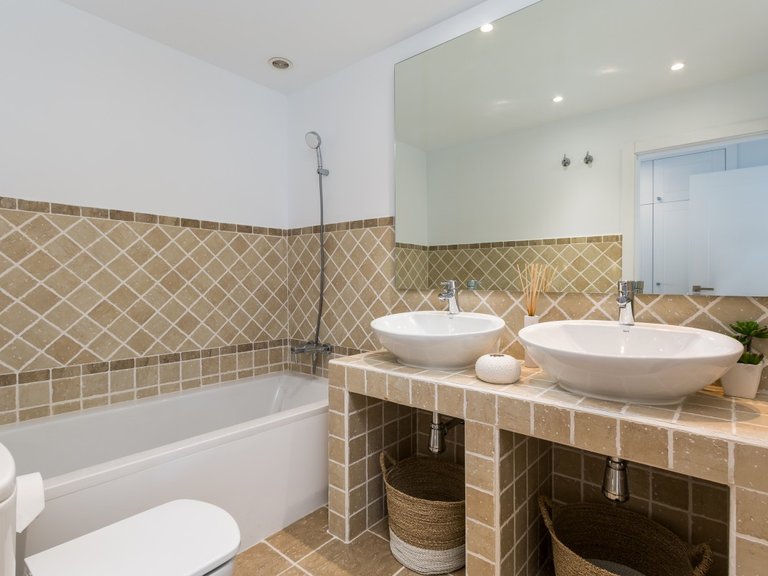 Town House for Sale in Estepona, Malaga 12