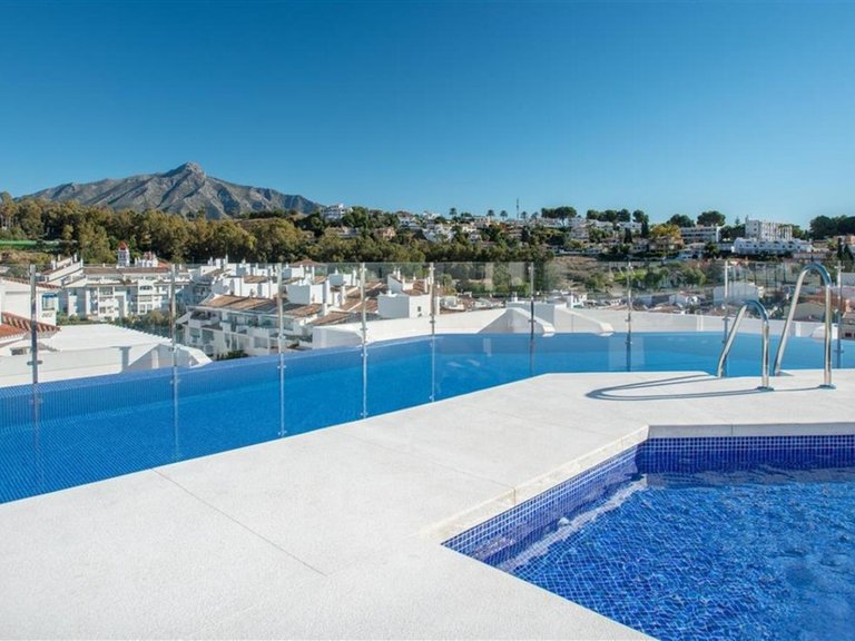 Apartment for Sale in Marbella, Malaga 11
