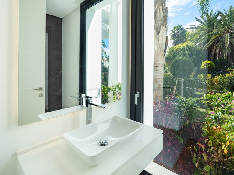 Villa for Sale in Marbella, Malaga 10