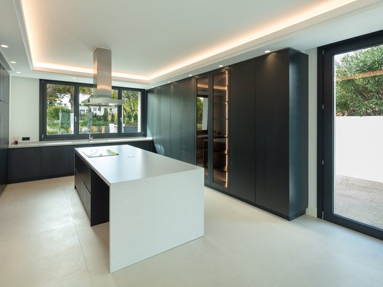 Villa for Sale in Marbella, Malaga 6