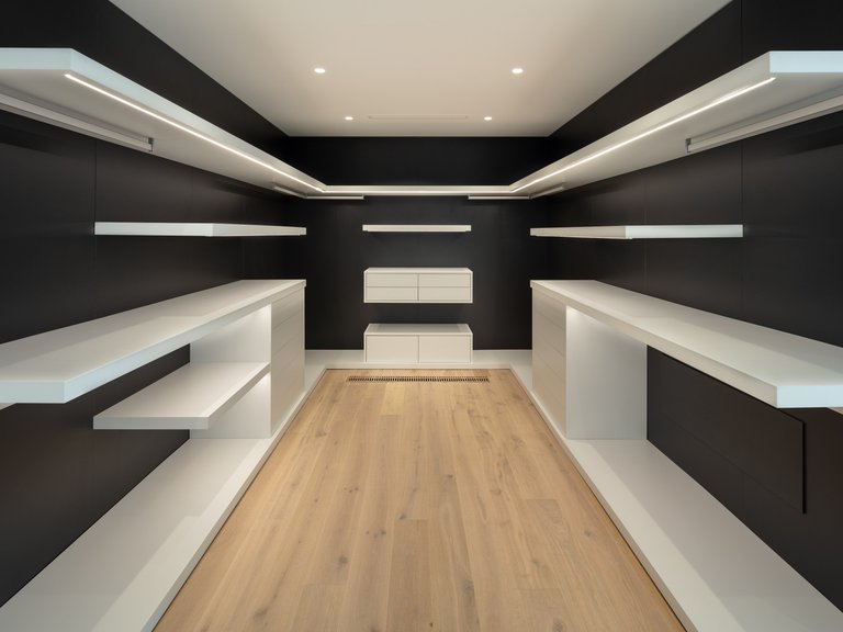 Villa for Sale in Marbella, Malaga 18