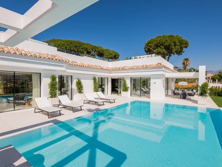 Villa for Sale in Marbella, Malaga 13