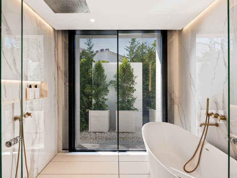 Villa for Sale in Marbella, Malaga 34