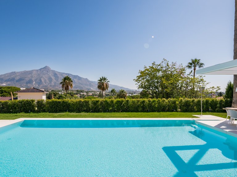 Villa for Sale in Marbella, Malaga 43