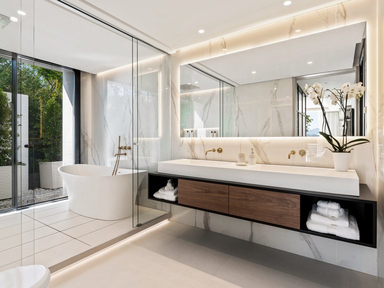 Villa for Sale in Marbella, Malaga 35