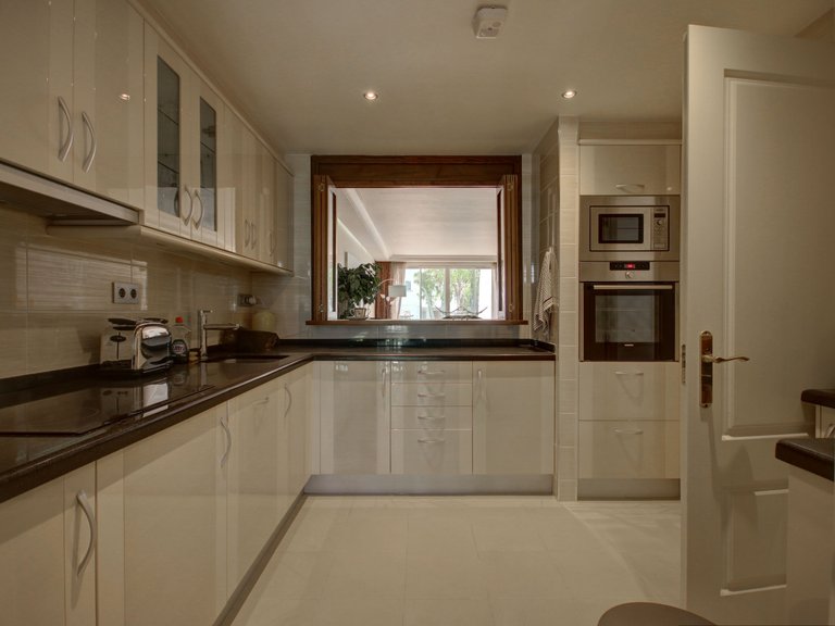 Apartment for Sale in Marbella, Malaga 11