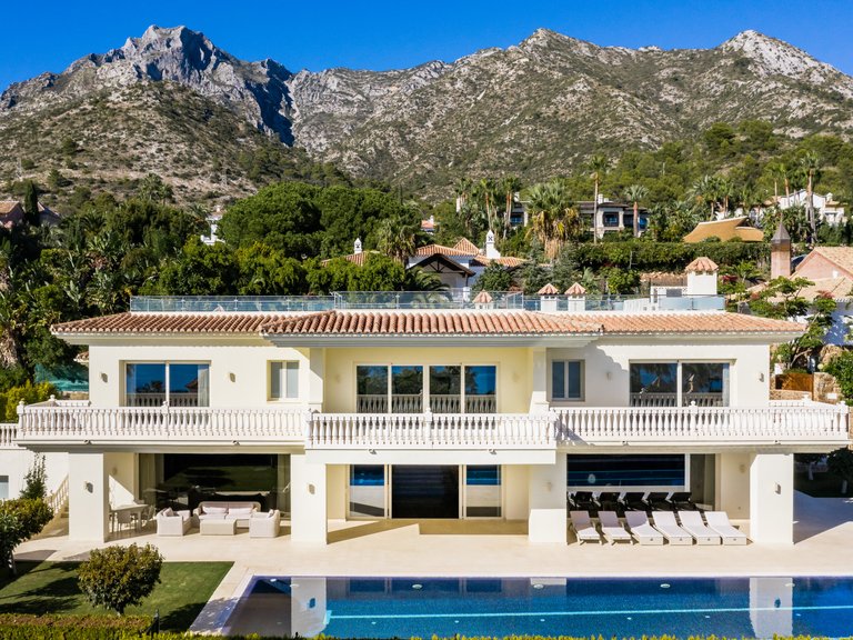 Villa for Sale in Marbella, Malaga 4