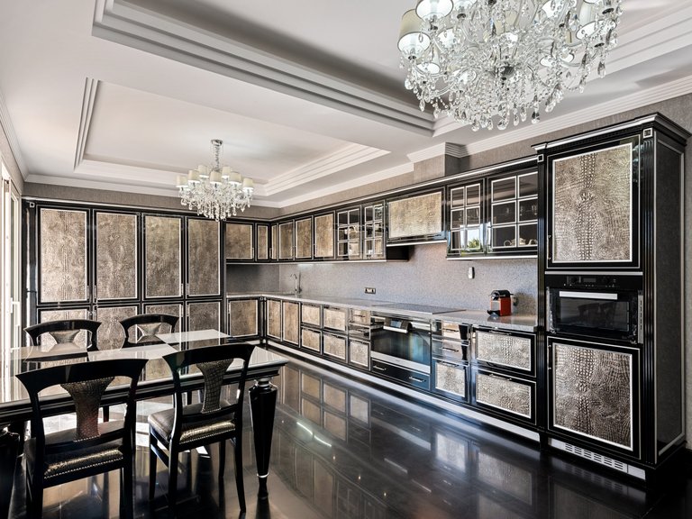 Villa for Sale in Marbella, Malaga 5