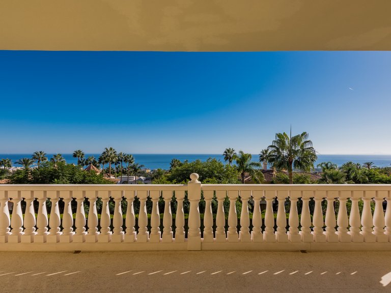 Villa for Sale in Marbella, Malaga 18