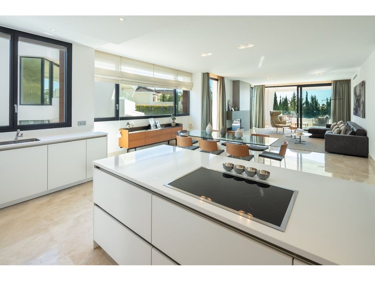 Apartment for Sale in Marbella, Malaga 22