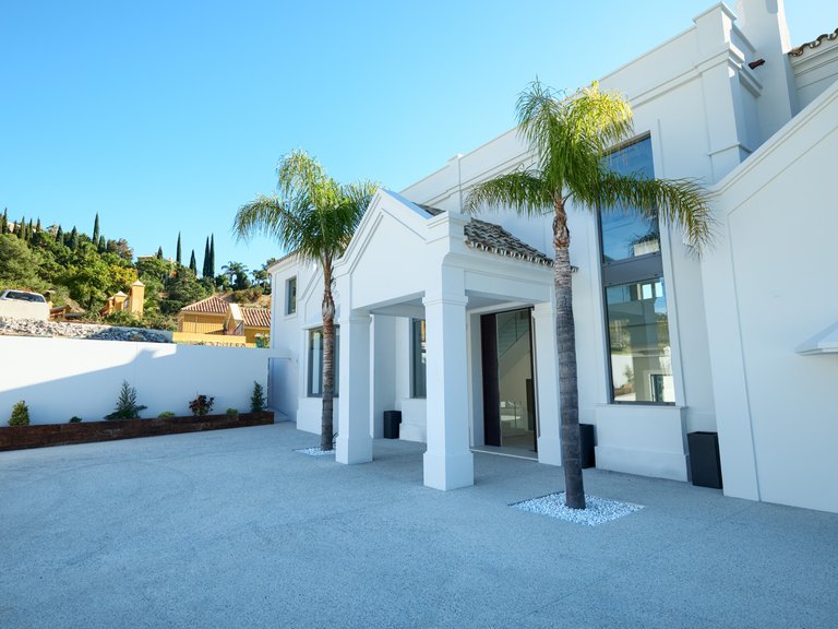 Villa for Sale in Marbella, Malaga 29