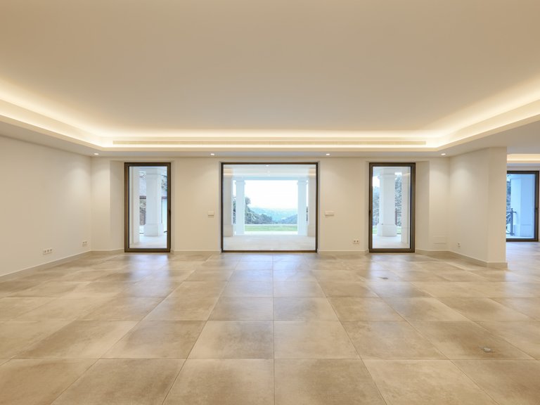 Villa for Sale in Marbella, Malaga 35