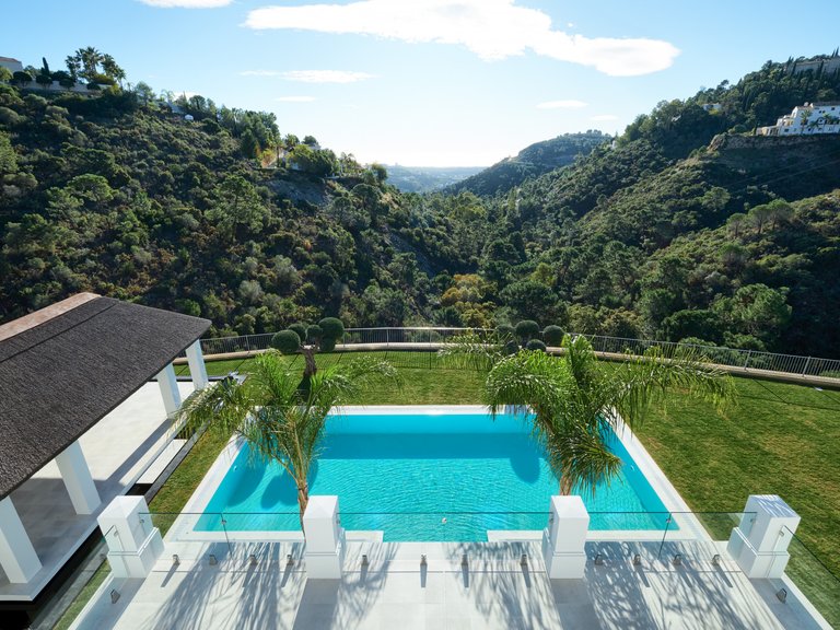 Villa for Sale in Marbella, Malaga 18