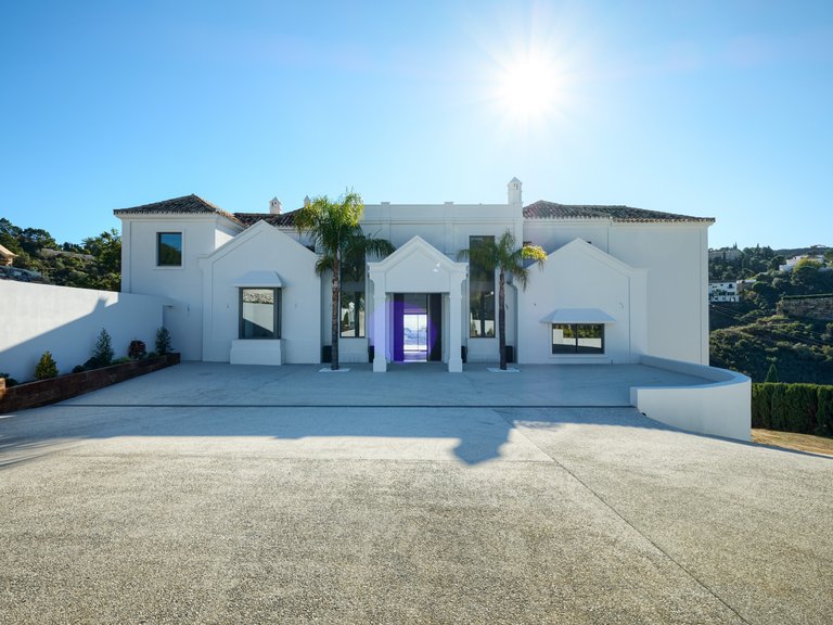 Villa for Sale in Marbella, Malaga 28