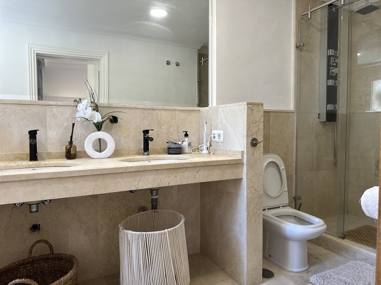 Apartment for Sale in Benahavis, Malaga 15