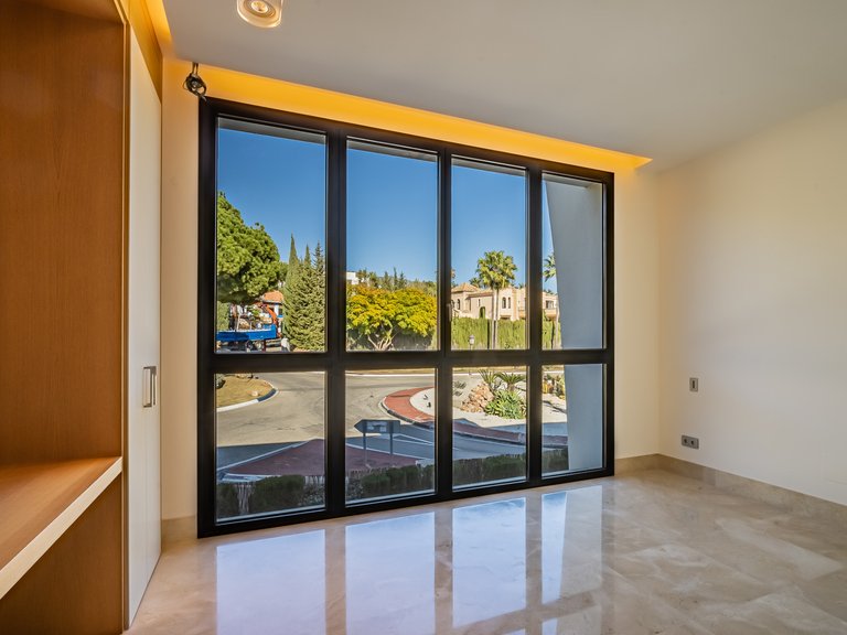 Apartment for Sale in Marbella, Malaga 18