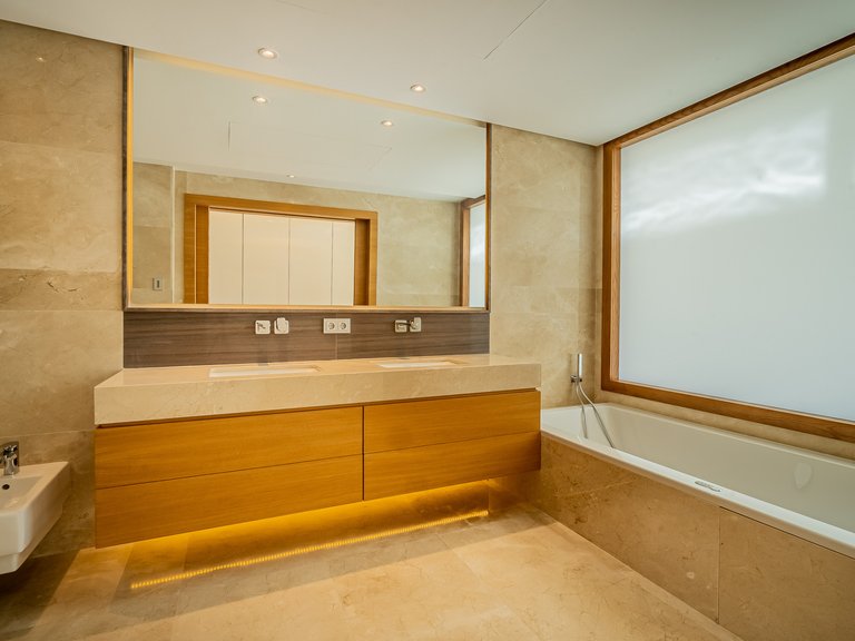 Apartment for Sale in Marbella, Malaga 14