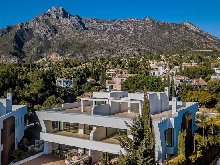 Apartment for Sale in Marbella, Malaga 1