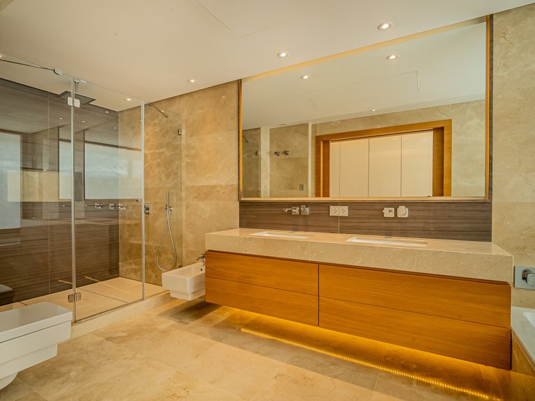 Apartment for Sale in Marbella, Malaga 15