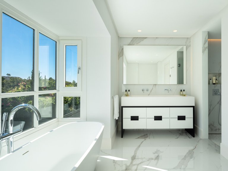 Villa for Sale in Marbella, Malaga 11