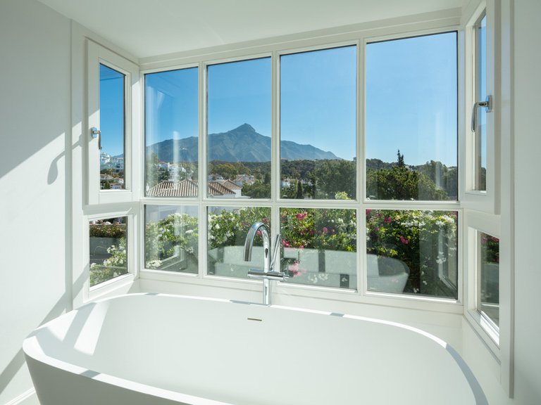 Villa for Sale in Marbella, Malaga 3