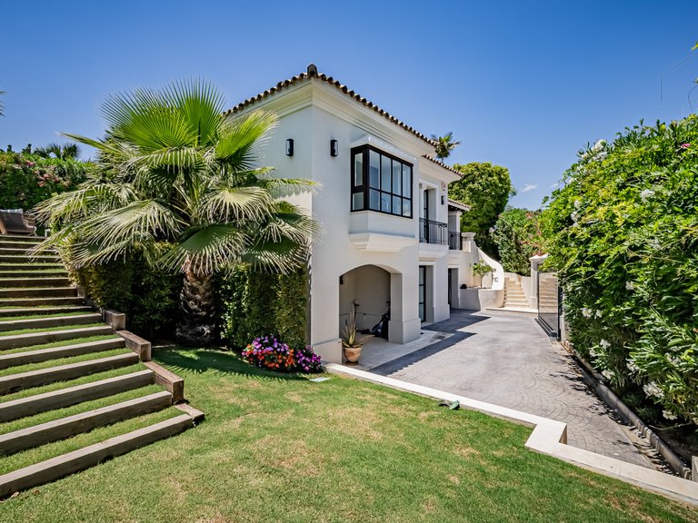Villa for Sale in Marbella, Malaga 36