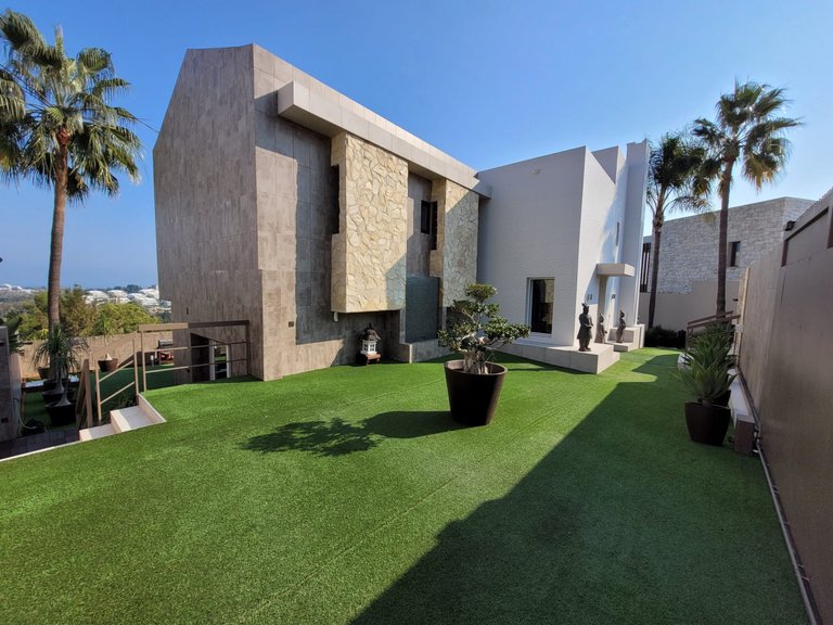 Villa for Sale in Benahavis, Malaga 14