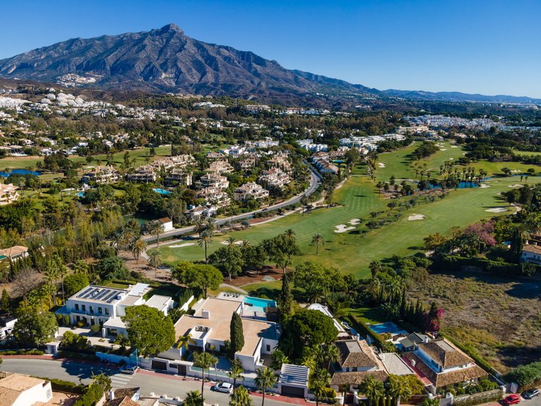 Villa for Sale in Marbella, Malaga 31