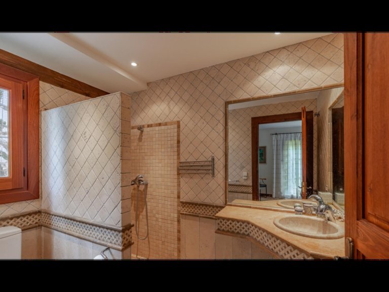 Villa for Rent in Benahavis, Malaga 21