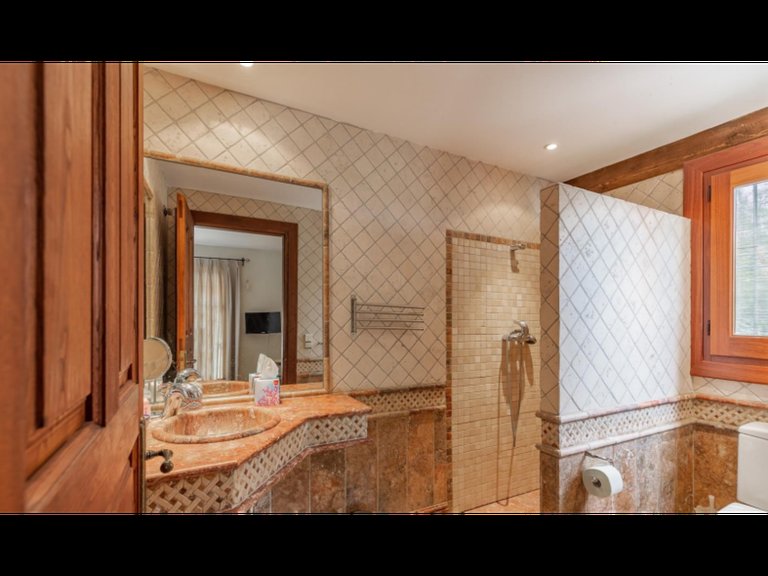 Villa for Rent in Benahavis, Malaga 19