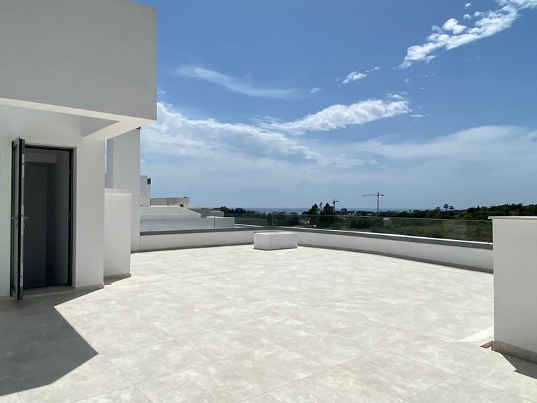 Villa for Sale in Marbella, Malaga 32