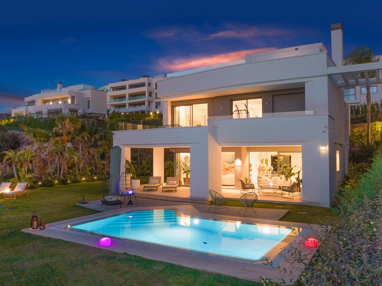 Villa for Sale in Marbella, Malaga 43