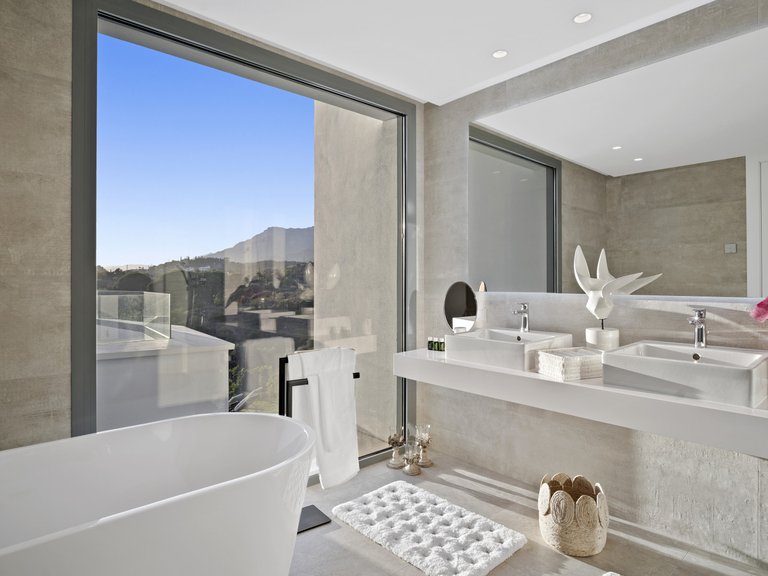 Villa for Sale in Marbella, Malaga 4