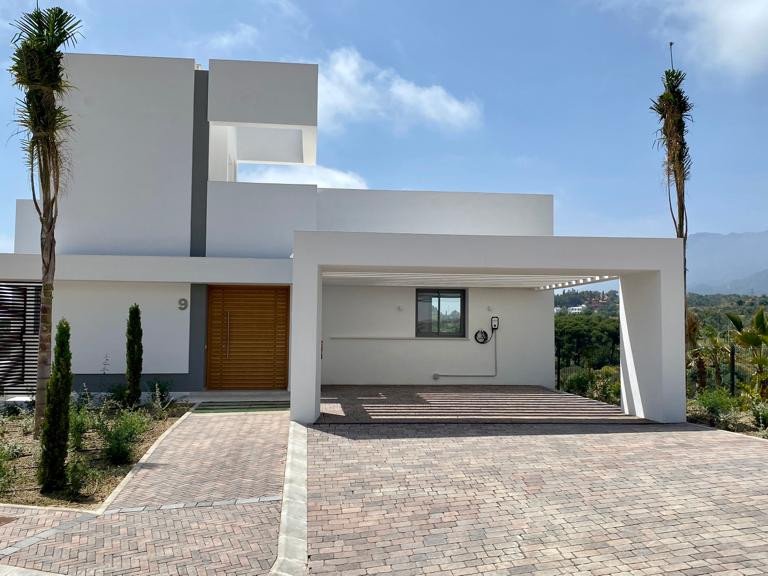 Villa for Sale in Marbella, Malaga 24