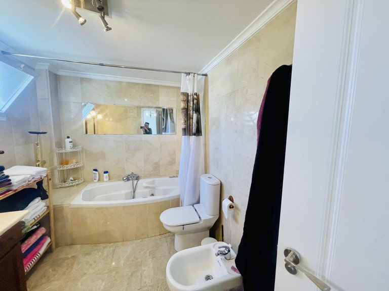 Apartment for Sale in Marbella, Malaga 32