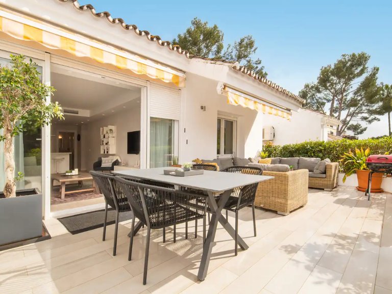 Apartment for Sale in Marbella, Malaga 1