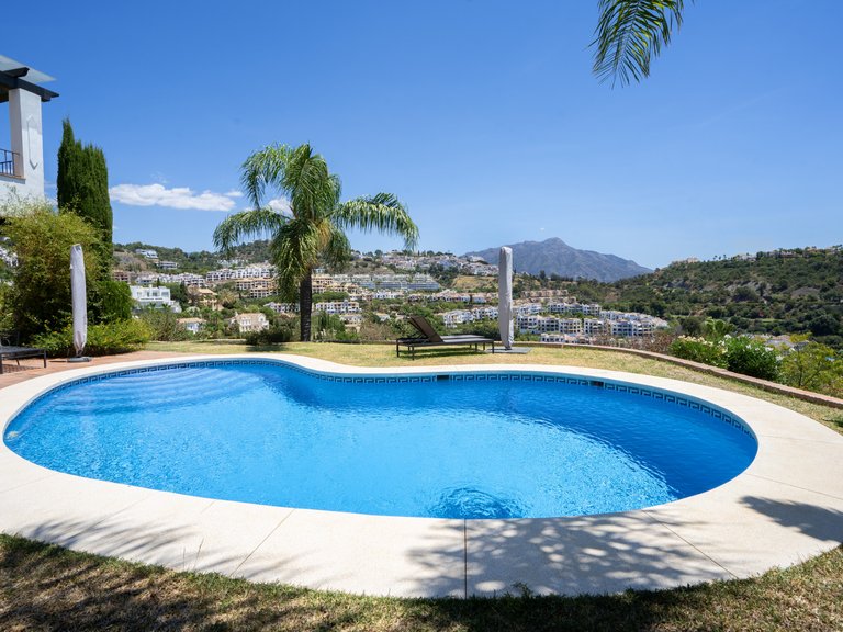 Villa for Rent in Benahavis, Malaga 24