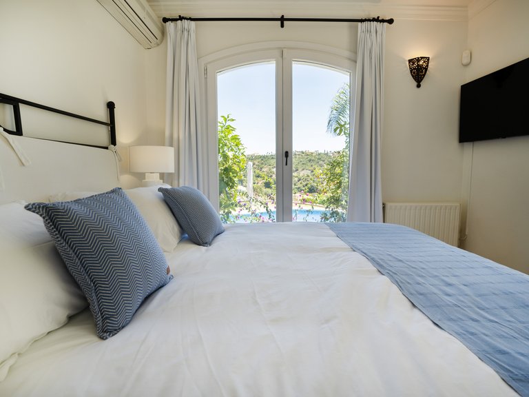 Villa for Rent in Benahavis, Malaga 21