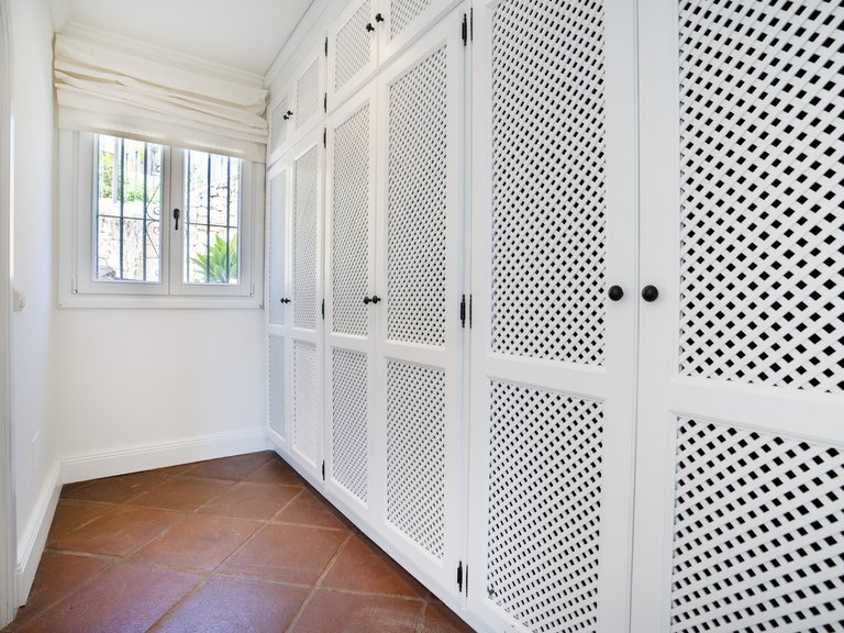 Villa for Rent in Benahavis, Malaga 14