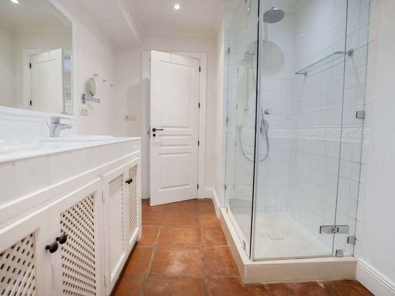 Villa for Rent in Benahavis, Malaga 20