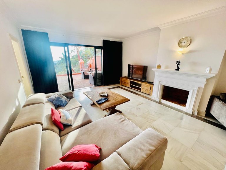 Apartment for Rent in Benahavis, Malaga 14