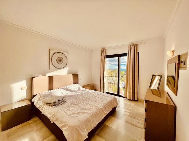 Apartment for Rent in Benahavis, Malaga 11