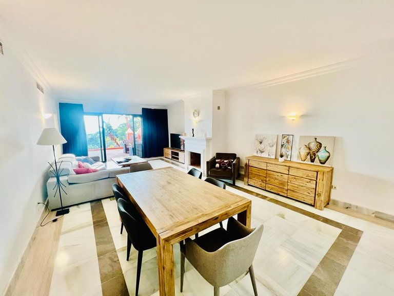 Apartment for Rent in Benahavis, Malaga 26