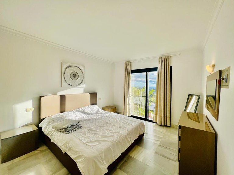 Apartment for Rent in Benahavis, Malaga 13