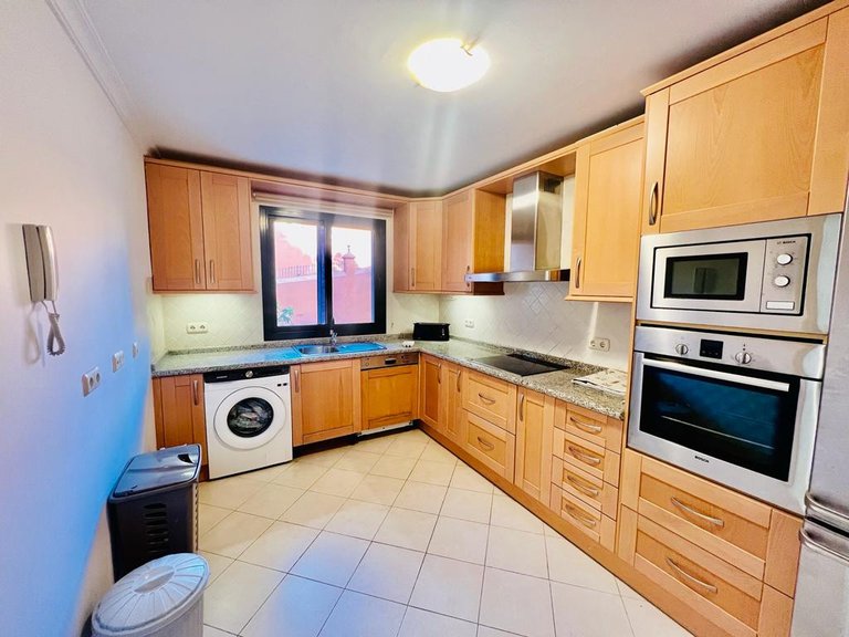 Apartment for Rent in Benahavis, Malaga 16