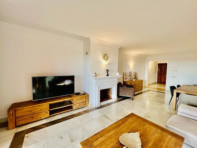 Apartment for Rent in Benahavis, Malaga 15