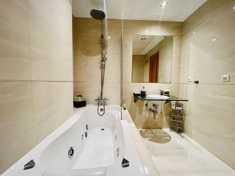 Apartment for Sale in Marbella, Malaga 8