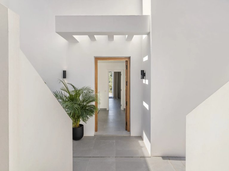 Villa for Sale in Marbella, Malaga 16