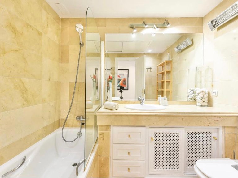 Apartment for Rent in Marbella, Malaga 9